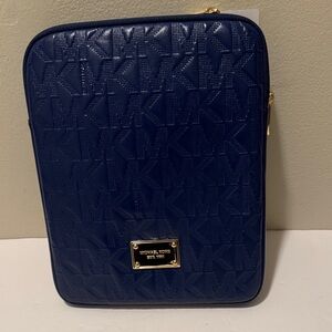 BNWT Michael Kors Navy BlueEmbossed Tablet Sleeve